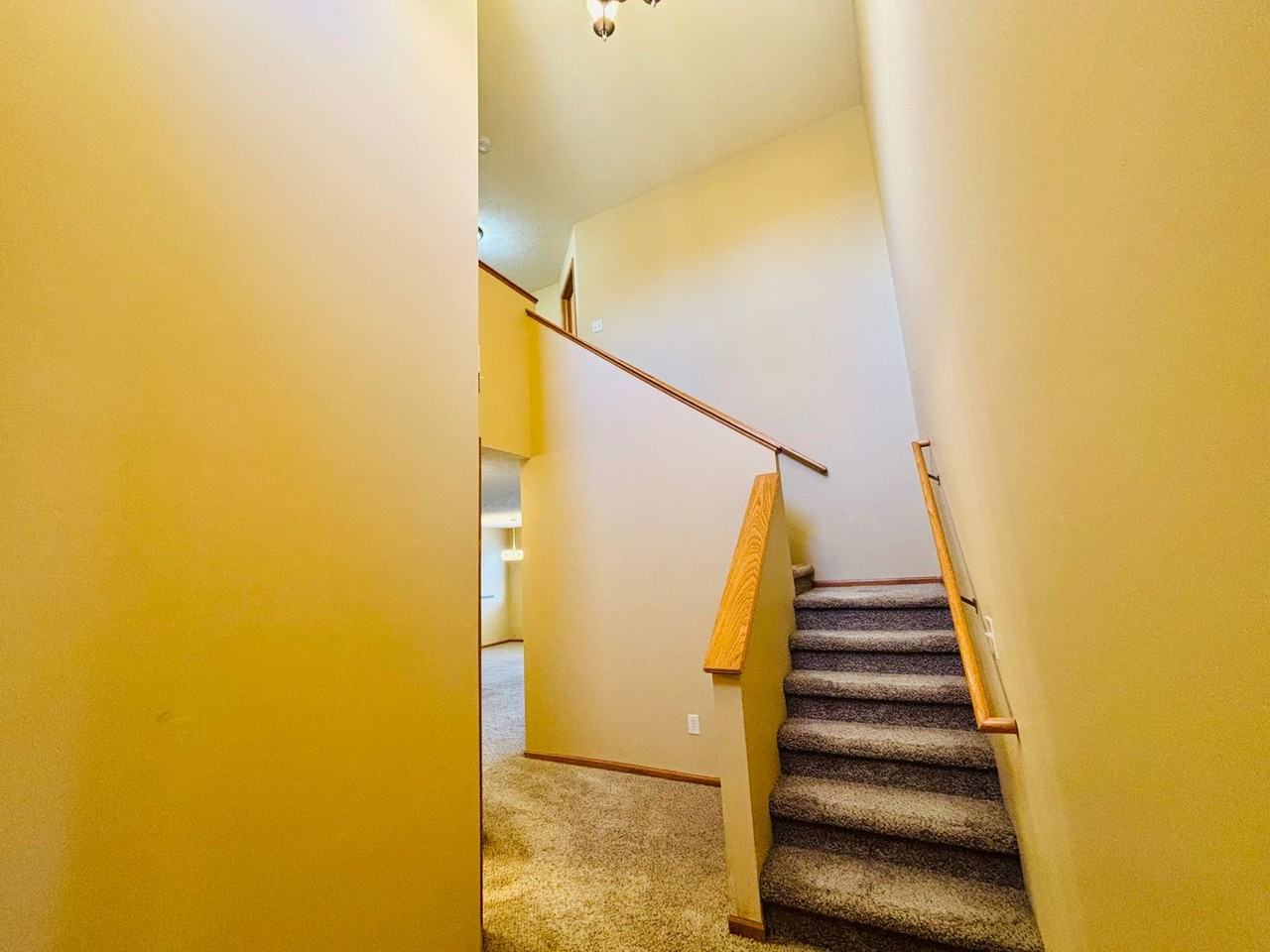 1709 N 176th Plz - Photo 2 of 14