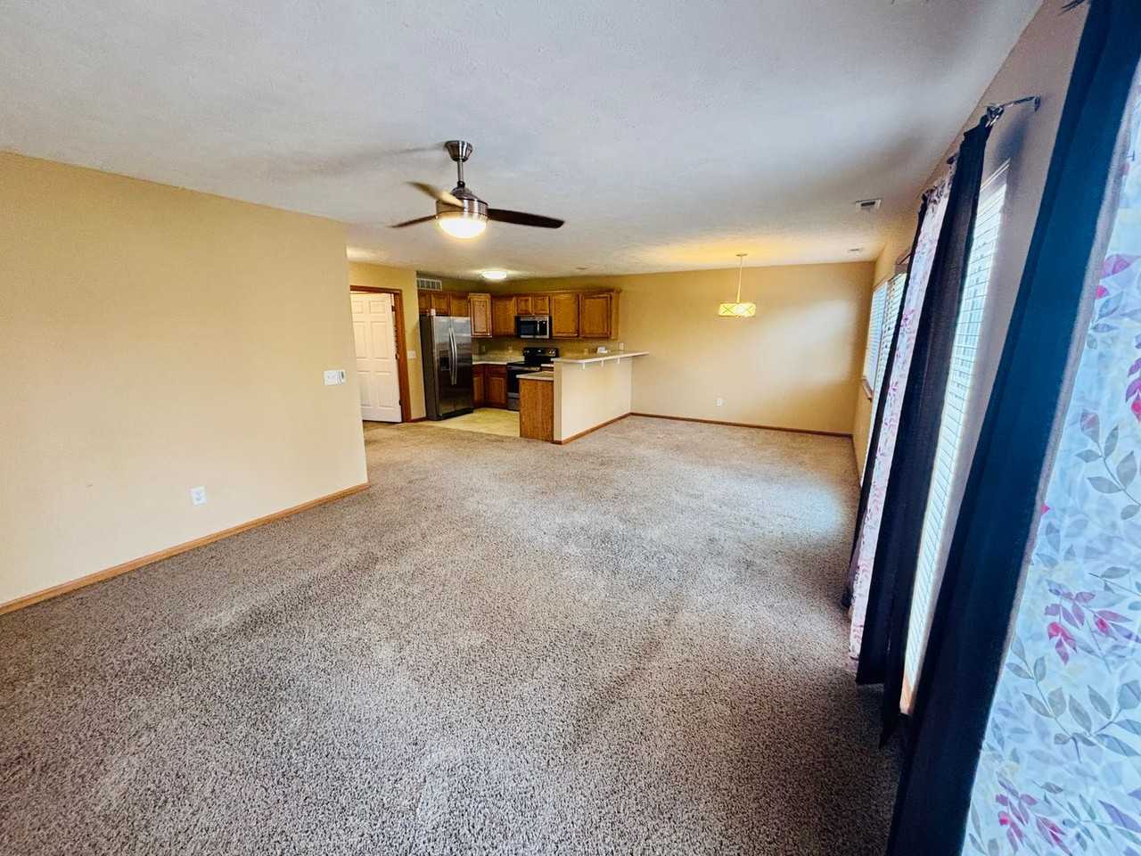 1709 N 176th Plz - Photo 5 of 14