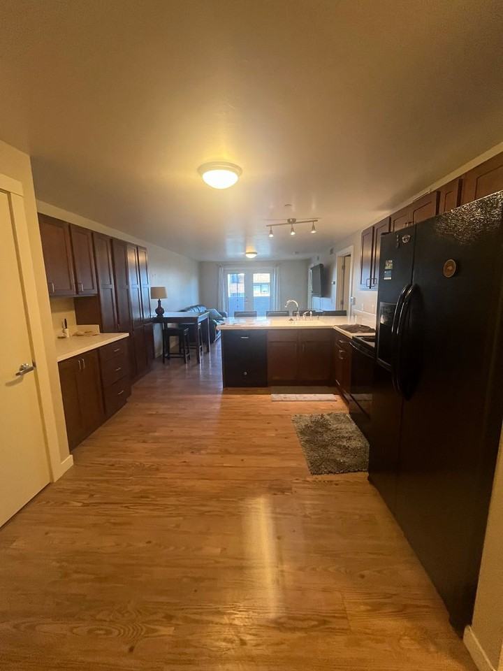 210 210 S Cottonwood - 210 S Cottonwood, UInit 205 - Photo 3 of 12