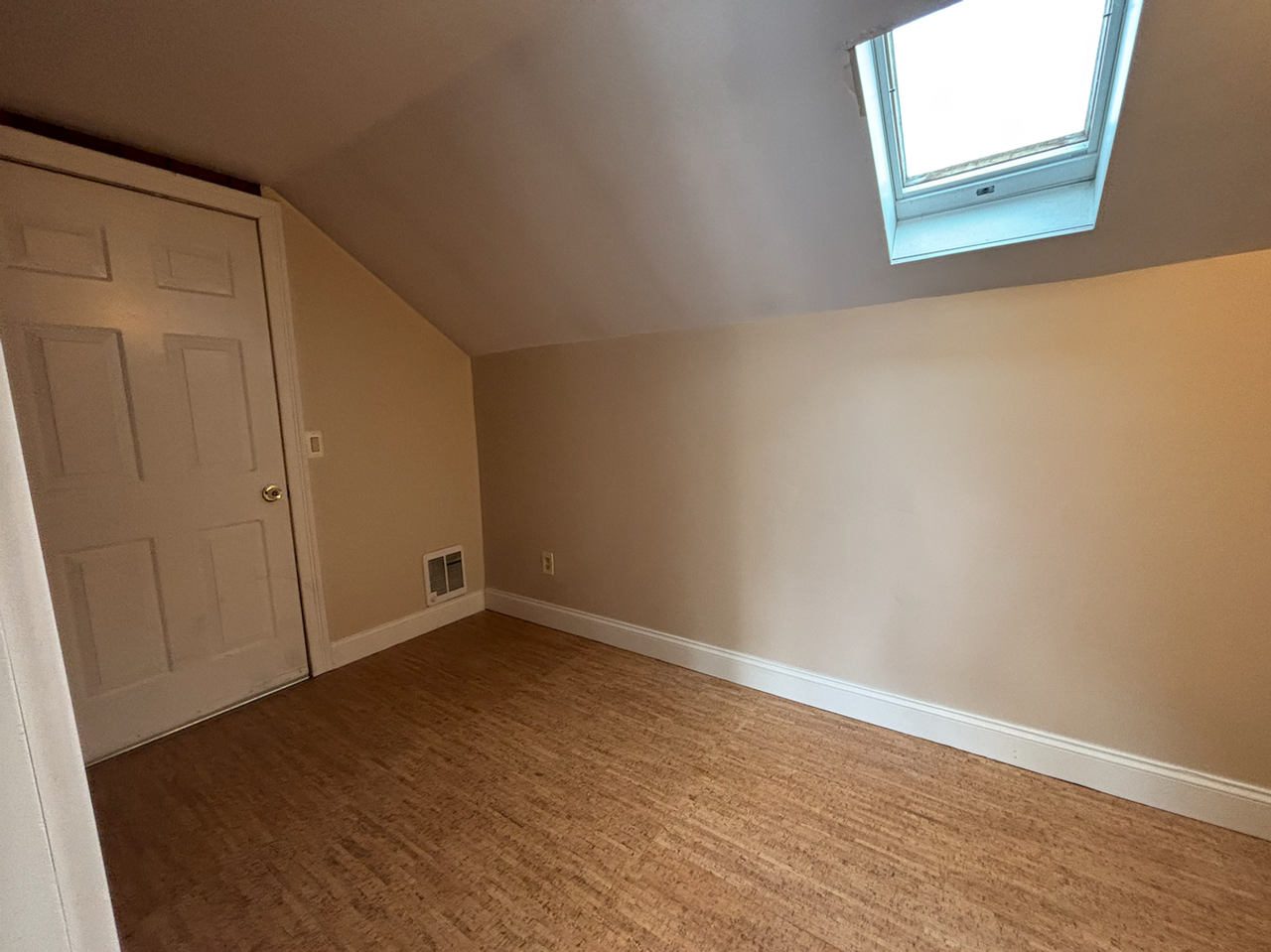 113 Exchange St - Photo 4 of 10