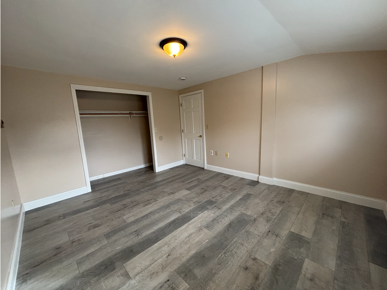 113 Exchange St - Photo 6 of 10