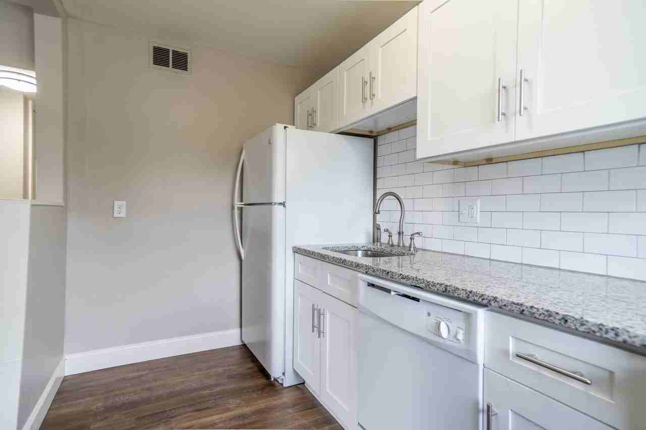 331 Kendall Pl - Photo 7 of 15