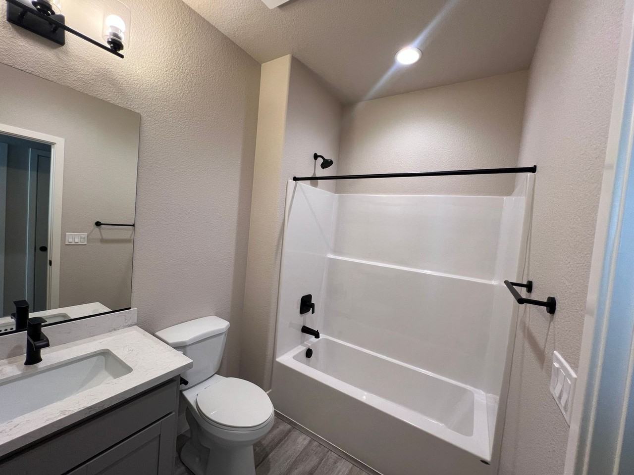 455 Blackbird Ln - Photo 6 of 18