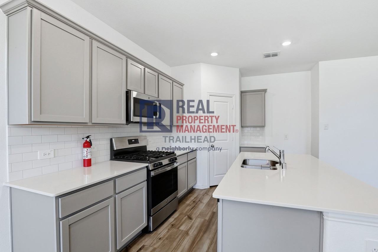 14841 Dusty Boot Trl - Photo 5 of 19