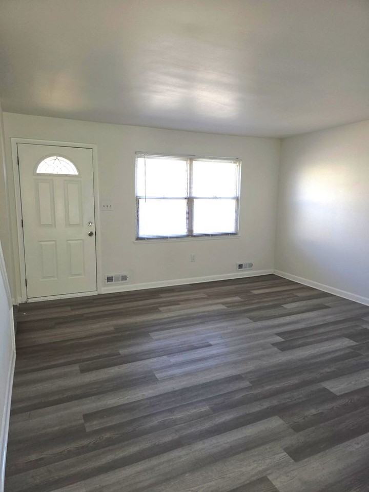 608 Gibson Rd - Photo 2 of 25