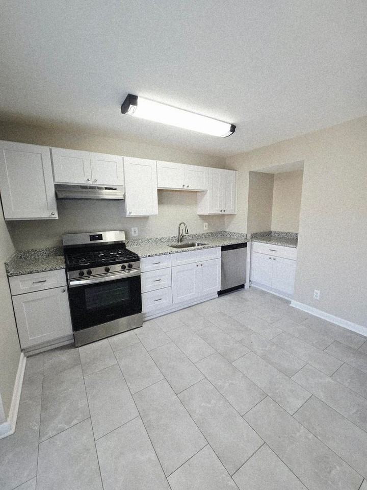 609 Gibson Rd - Photo 5 of 16