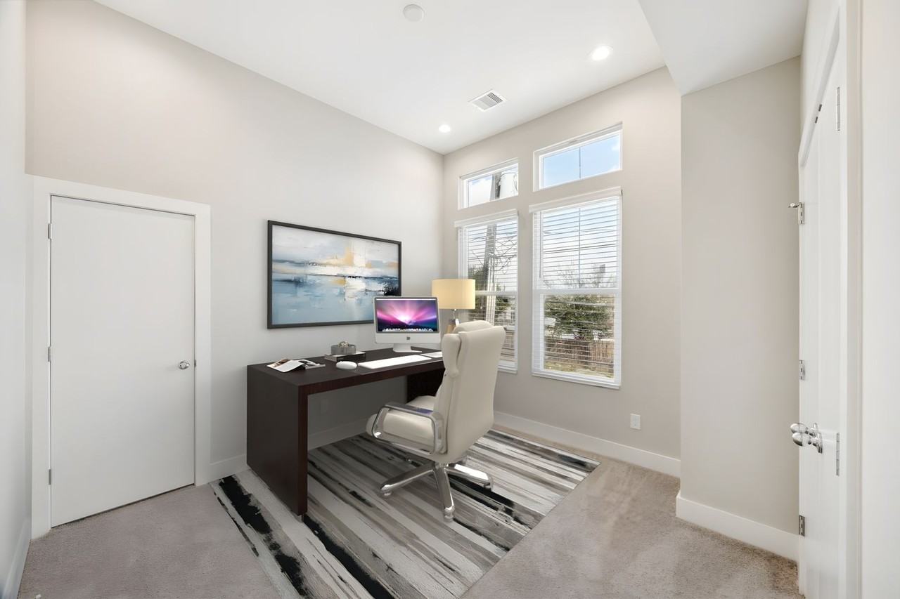 8662 Easthaven Blvd - Photo 2 of 18