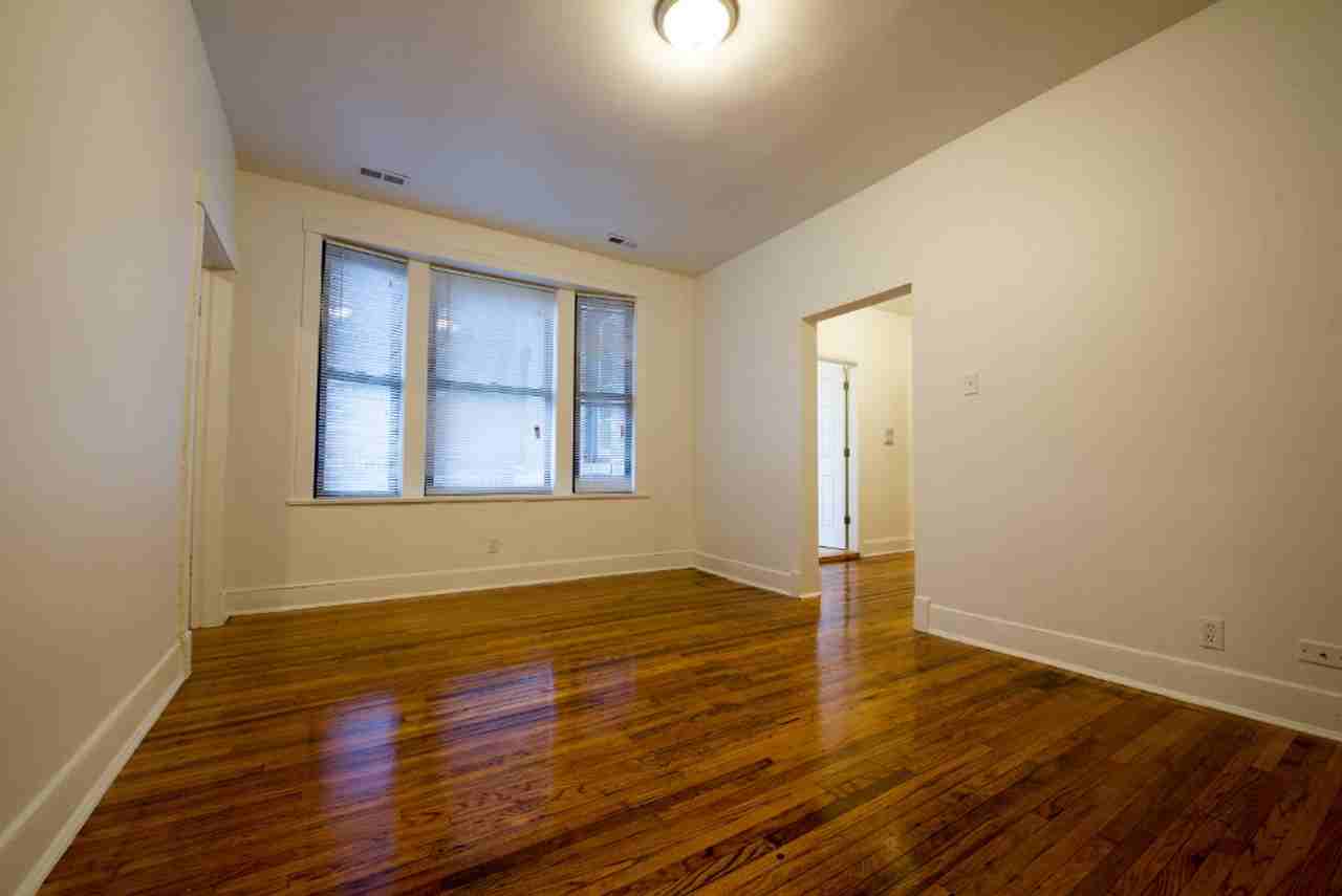 5901 S Michigan - Photo 5 of 22