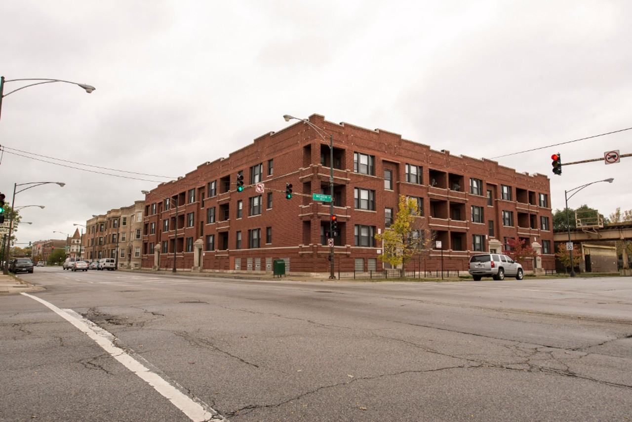 5901 S Michigan - Photo 2 of 22