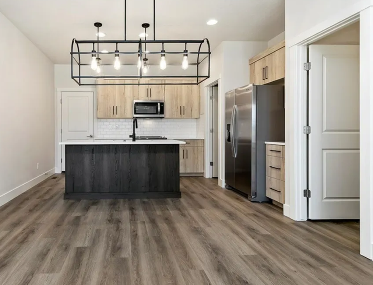 Pine 43 - Photo 3 of 8