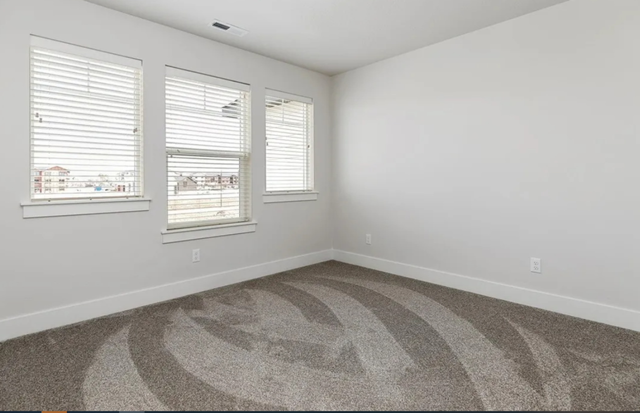 Pine 43 - Photo 5 of 8