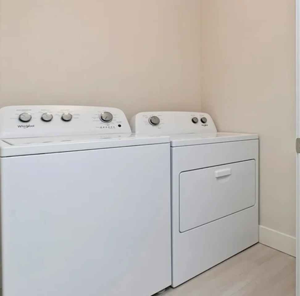 Pine 43 - Photo 7 of 8