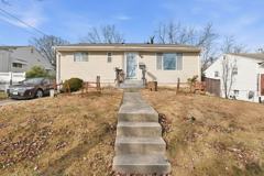 2317 Roslyn Ave - Photo 1 of 1