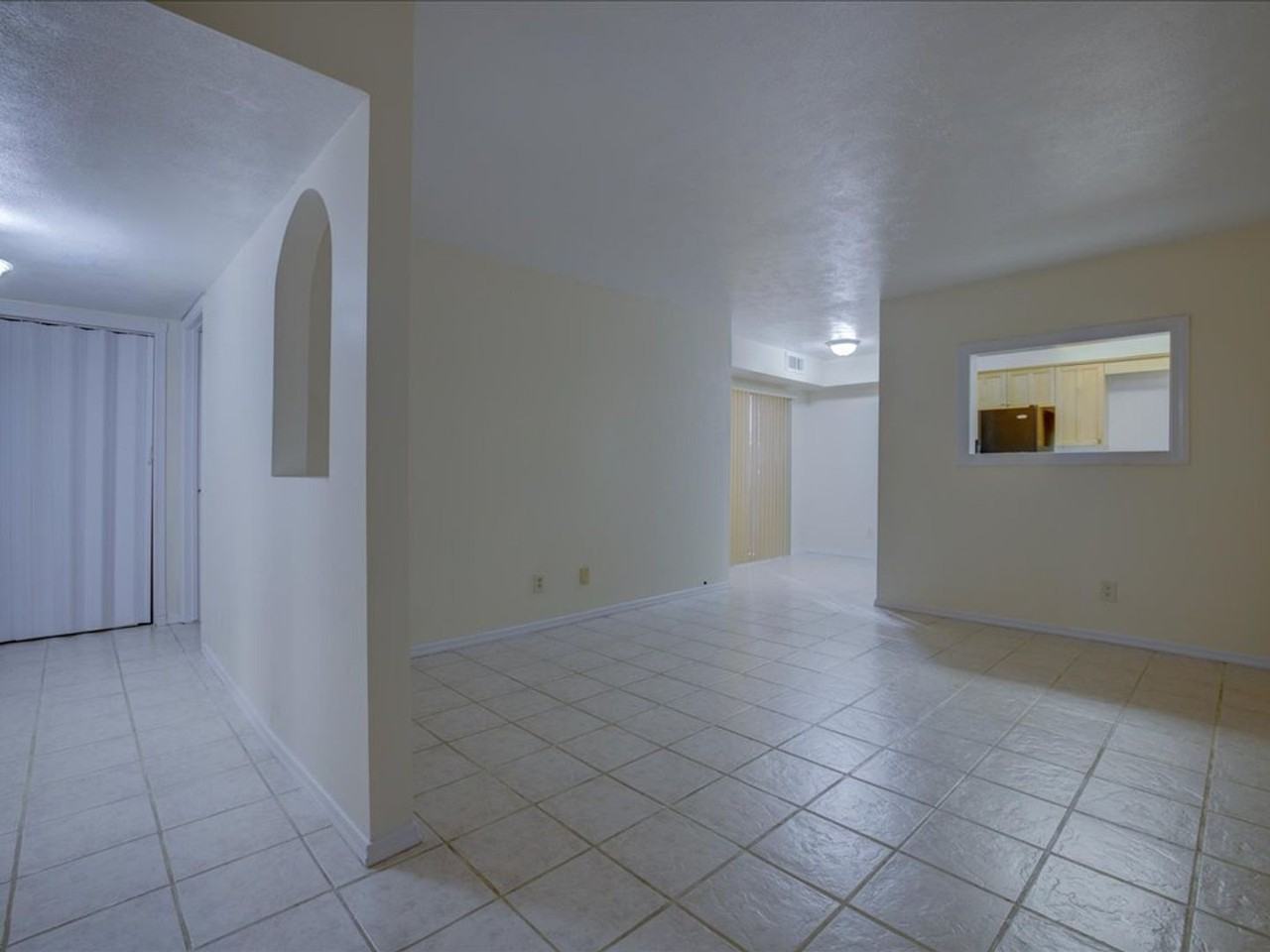 1600 N Wilmot Rd #106 - Photo 3 of 26