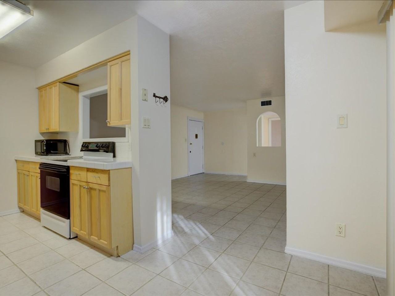 1600 N Wilmot Rd #106 - Photo 7 of 26