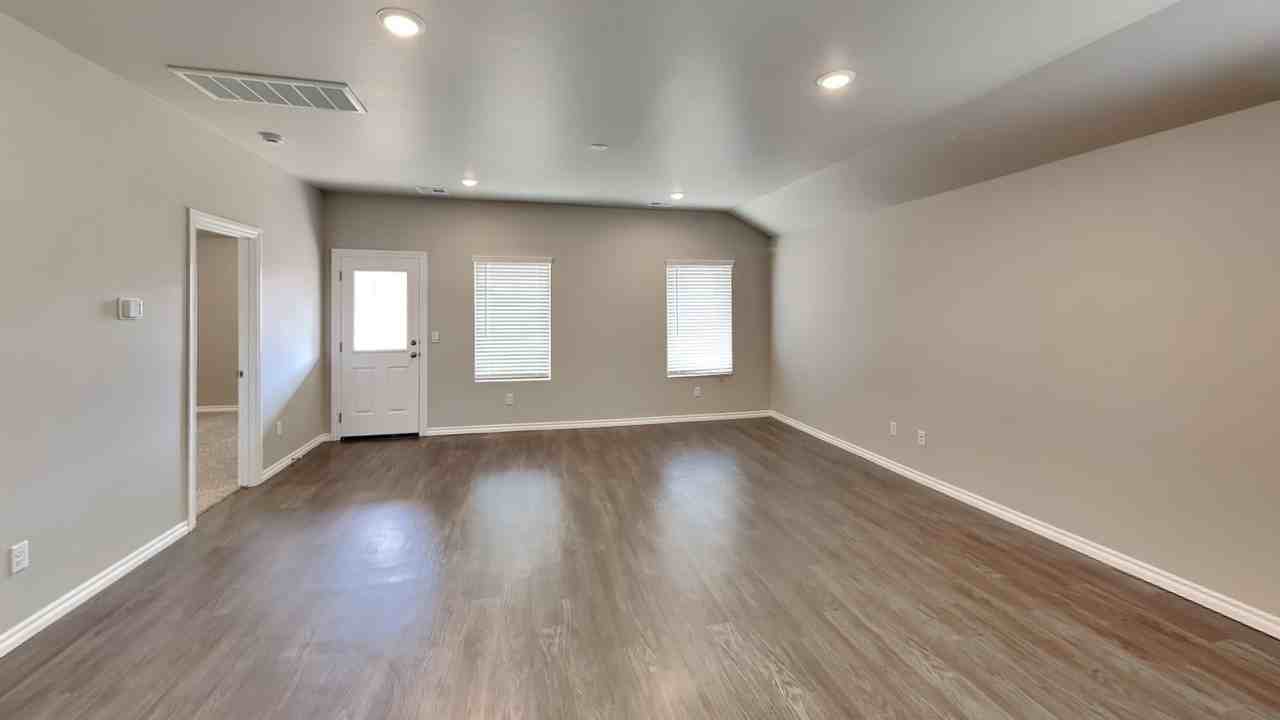 10232 Nw 28th Ter - Photo 3 of 17