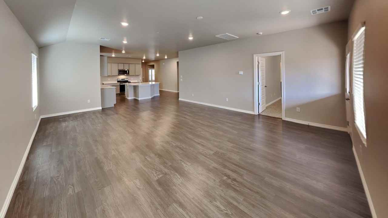 10232 Nw 28th Ter - Photo 4 of 17