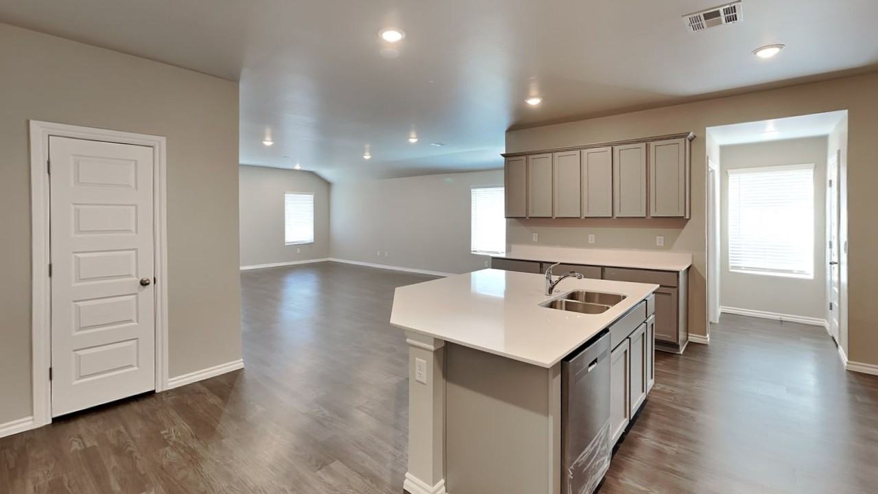 10232 Nw 28th Ter - Photo 5 of 17