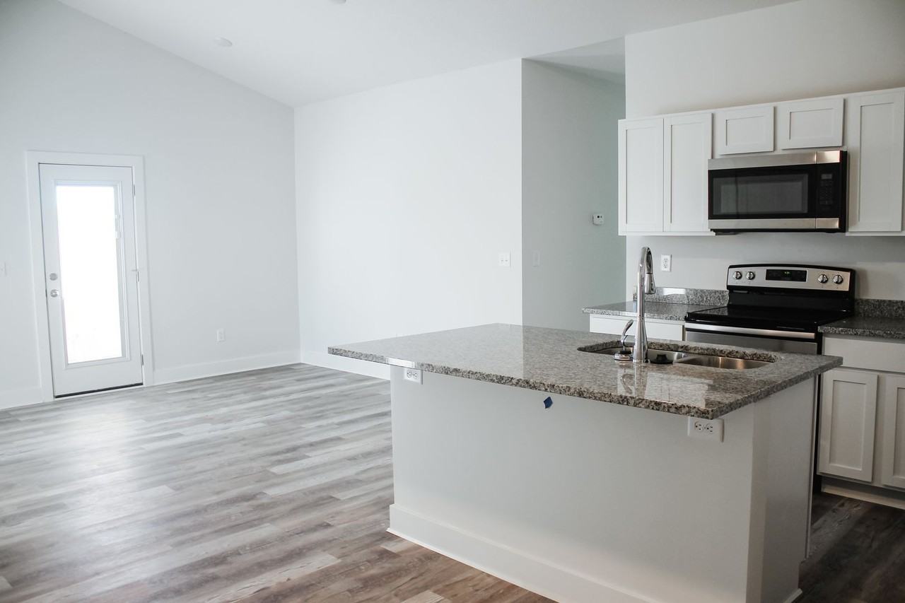 4516 N Froli St - Photo 5 of 16