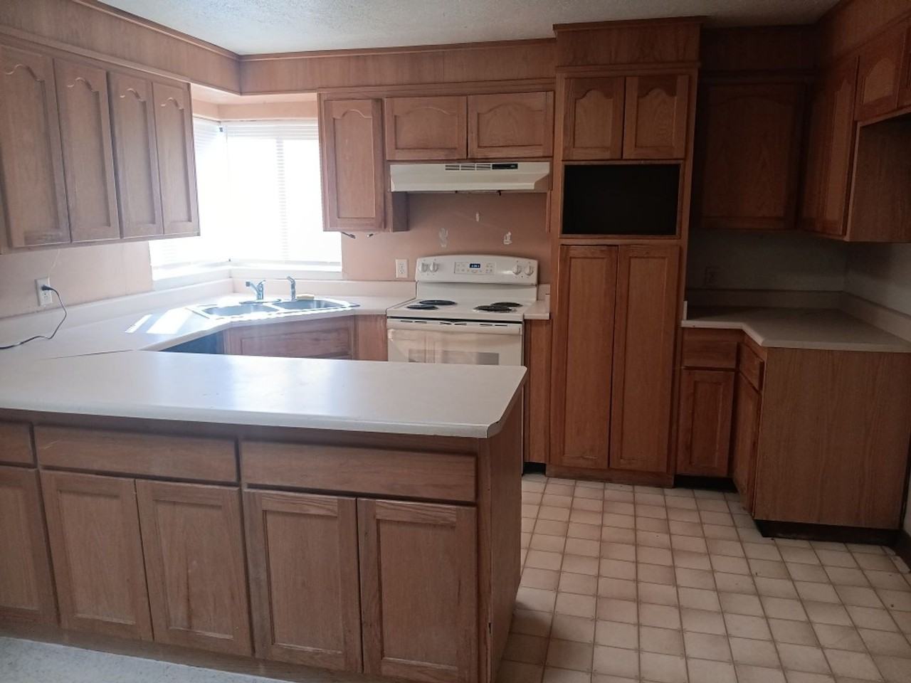 515 S 11th St - Photo 3 of 11