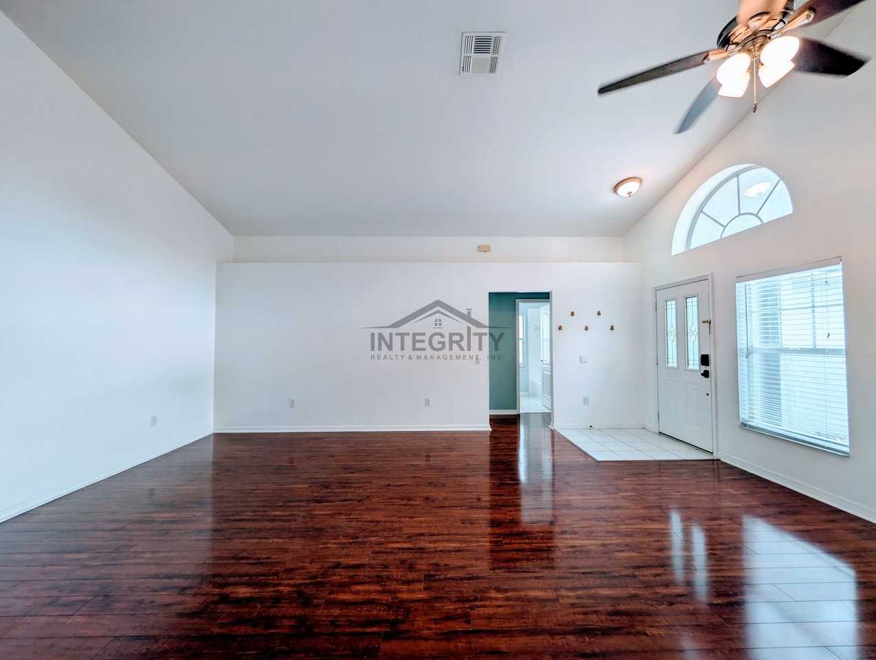 30549 Tremont Dr - Photo 3 of 32