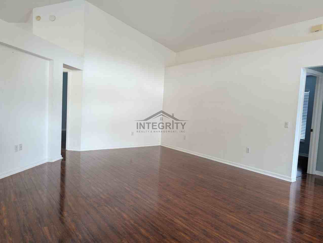 30549 Tremont Dr - Photo 4 of 32