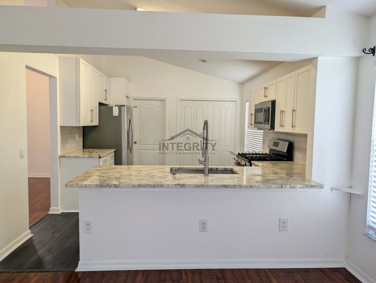 30549 Tremont Dr - Photo 6 of 32