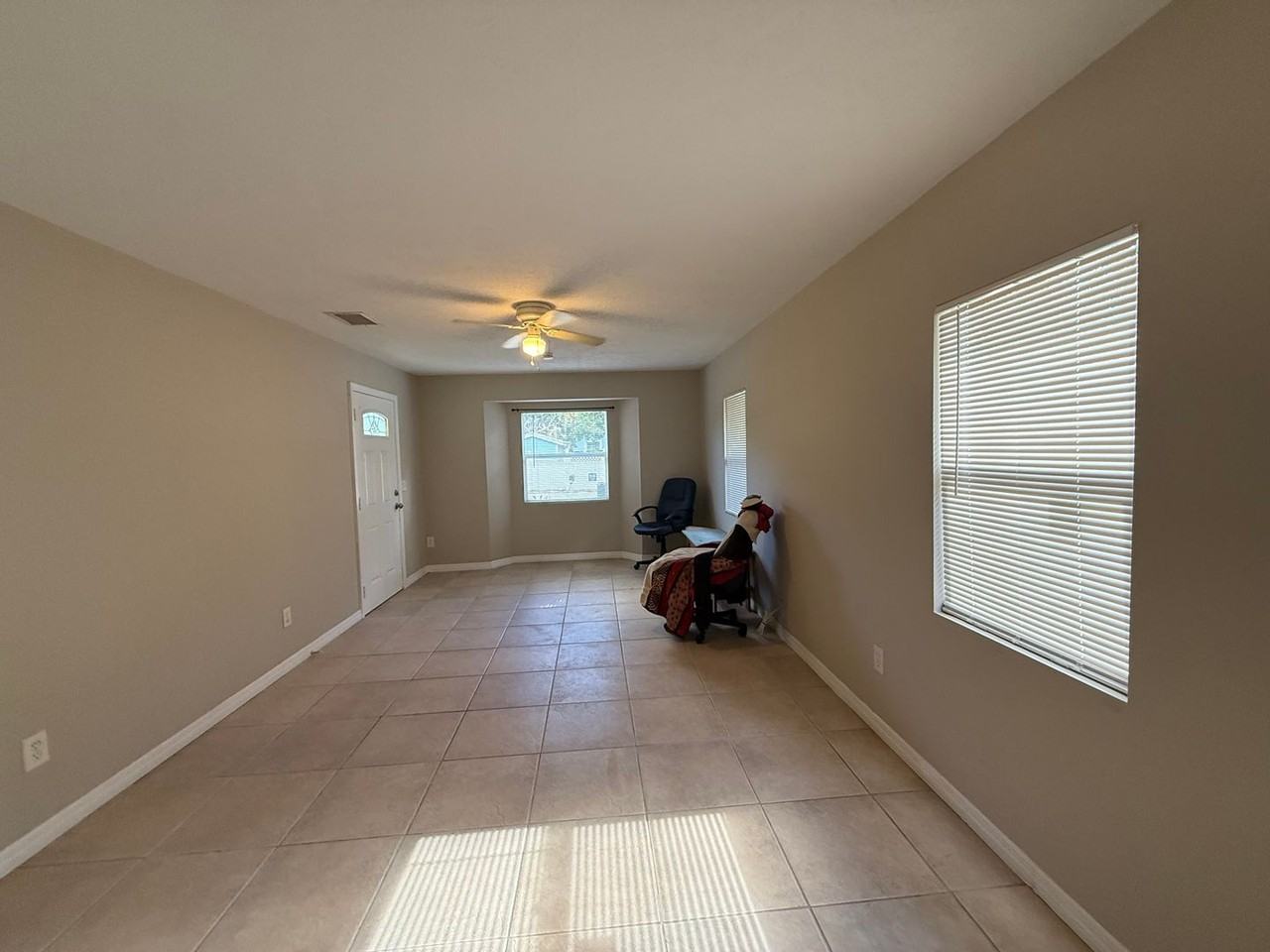 960 Ne Key Dr - Photo 2 of 12