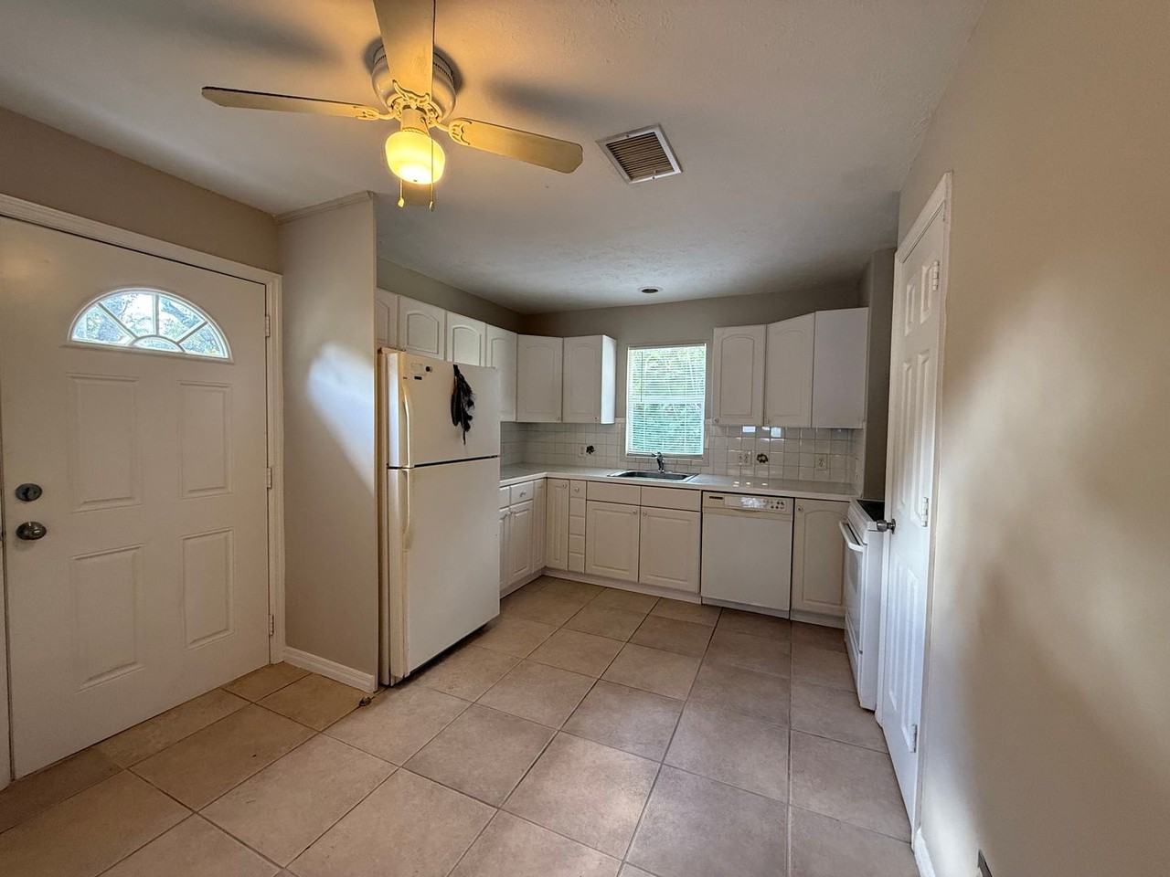 960 Ne Key Dr - Photo 4 of 12