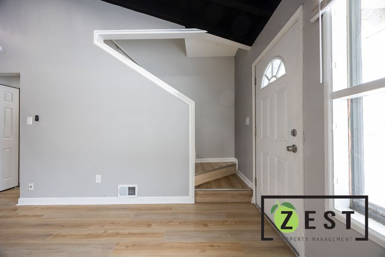 25211 Hopkins St - Photo 6 of 21