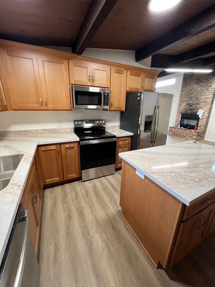 908 Oak Ave - Photo 3 of 24