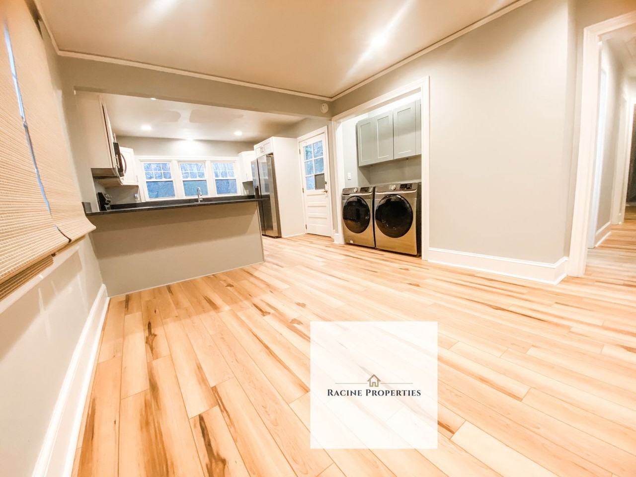 206 W Lee Rd - Photo 3 of 12