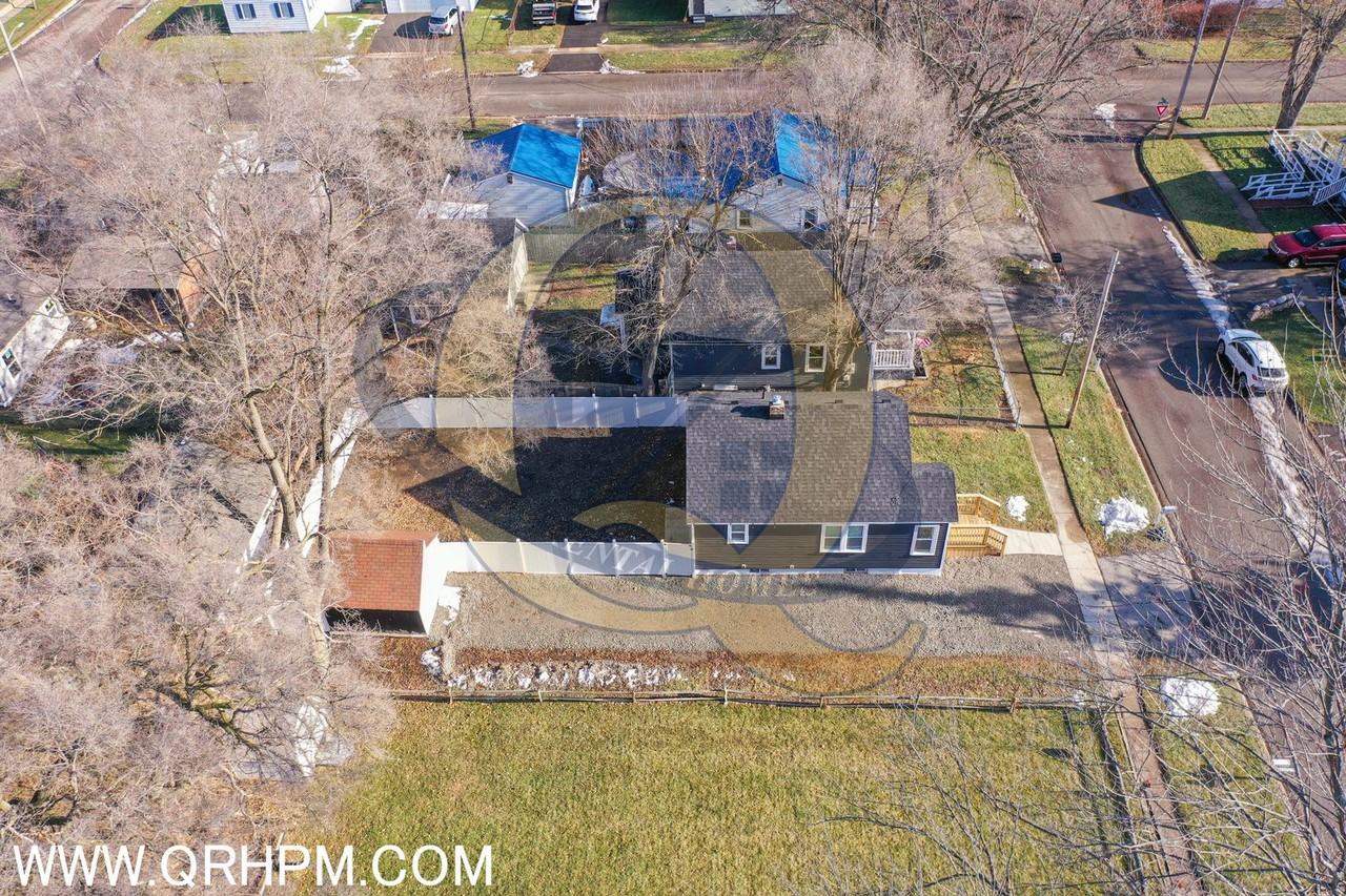 1349 James St - Photo 2 of 21