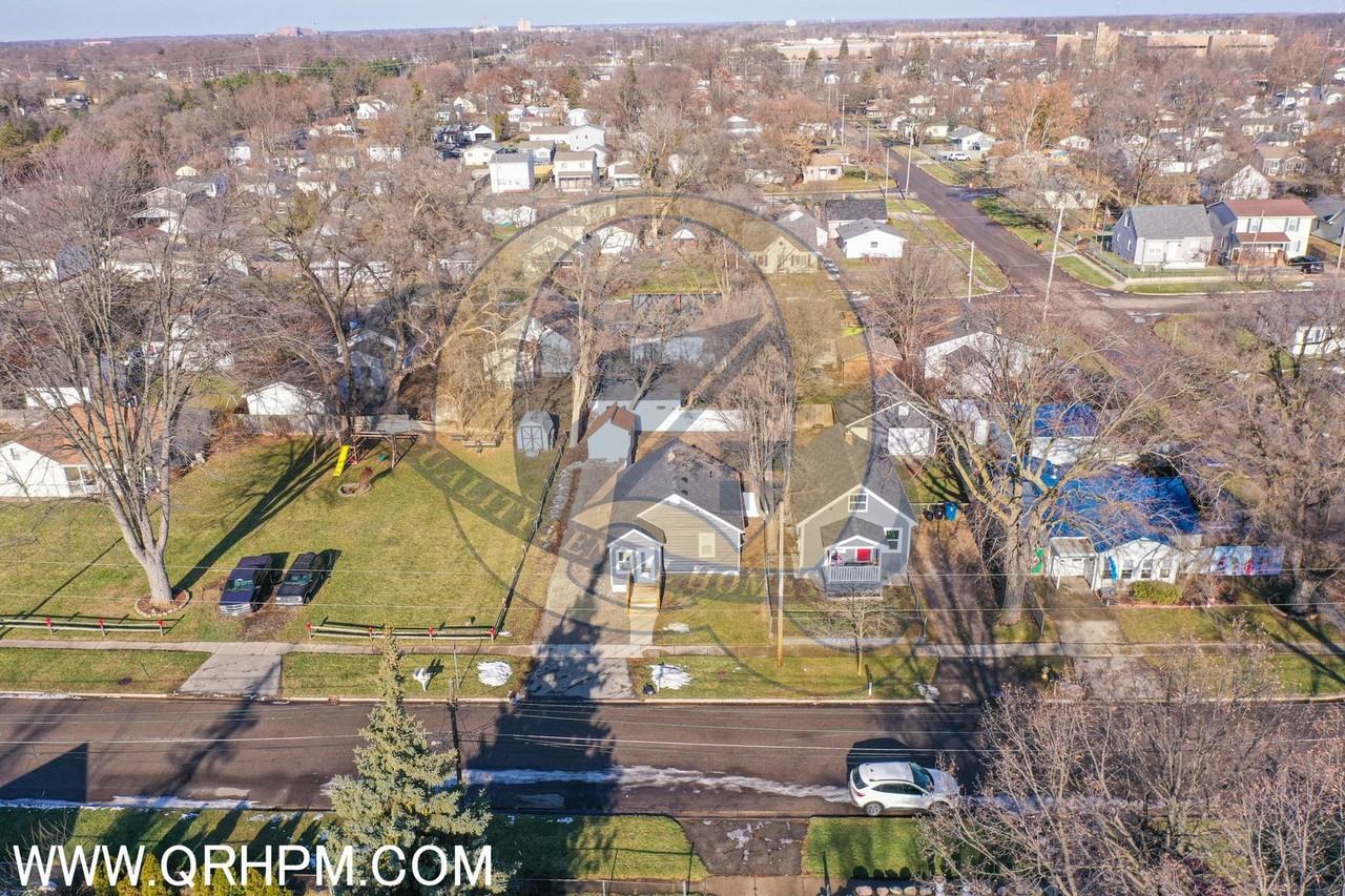 1349 James St - Photo 7 of 21