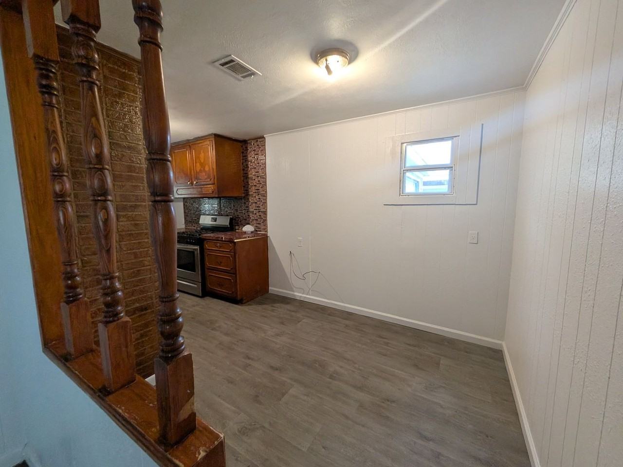 5335 Landry Ln - Photo 3 of 13