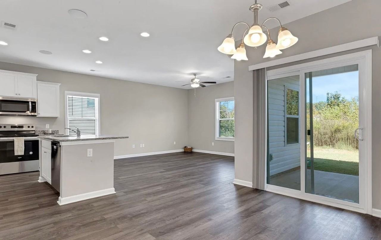 3052 Olivette Pl - Photo 5 of 31