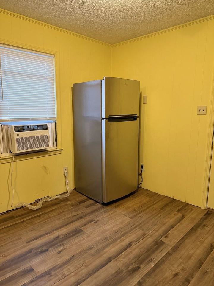 307 Mckellar Dr - Photo 7 of 15