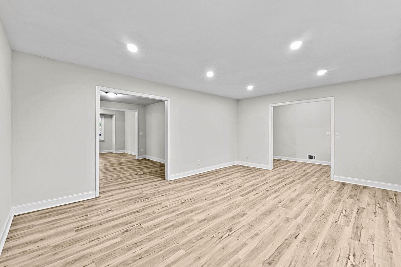 1306 Dominica Dr - Photo 6 of 36