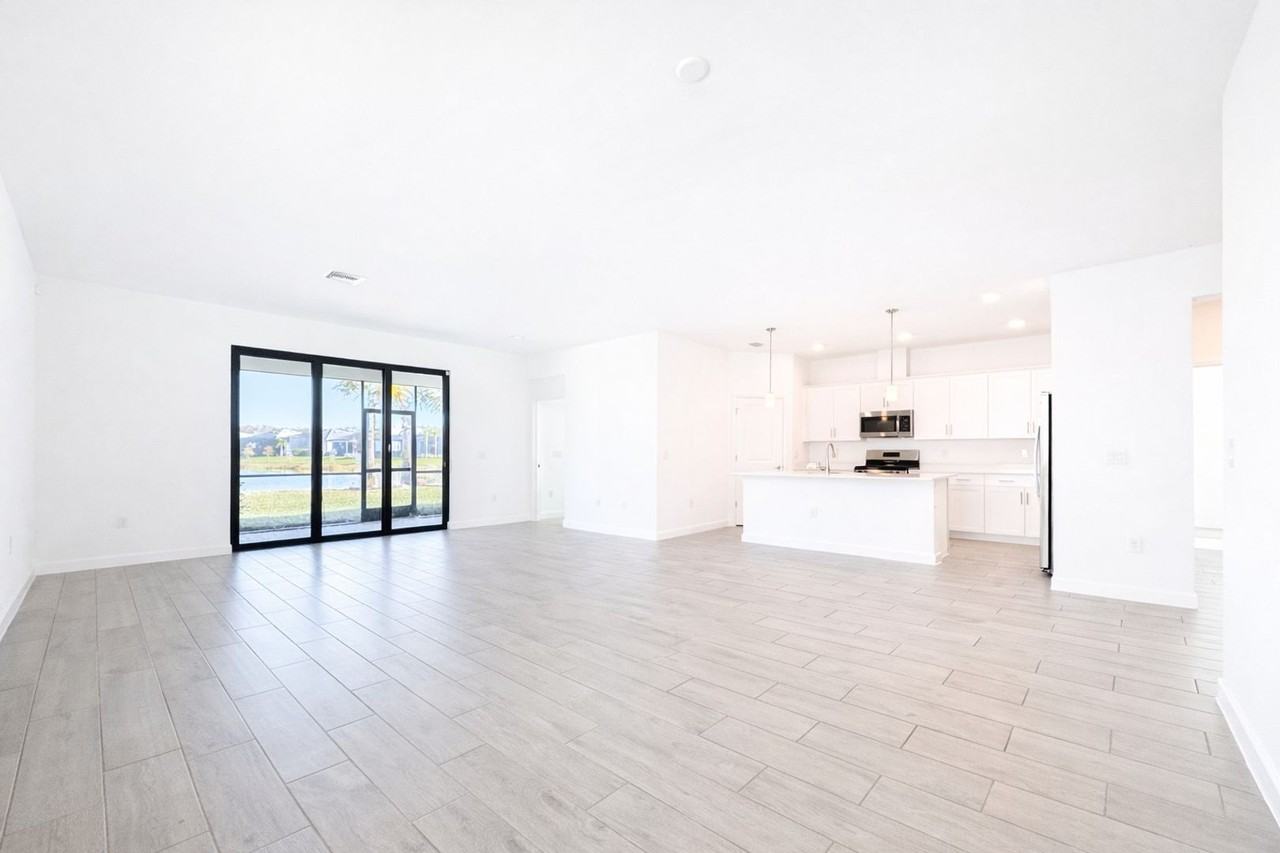 18680 Ives Dr - Photo 4 of 33