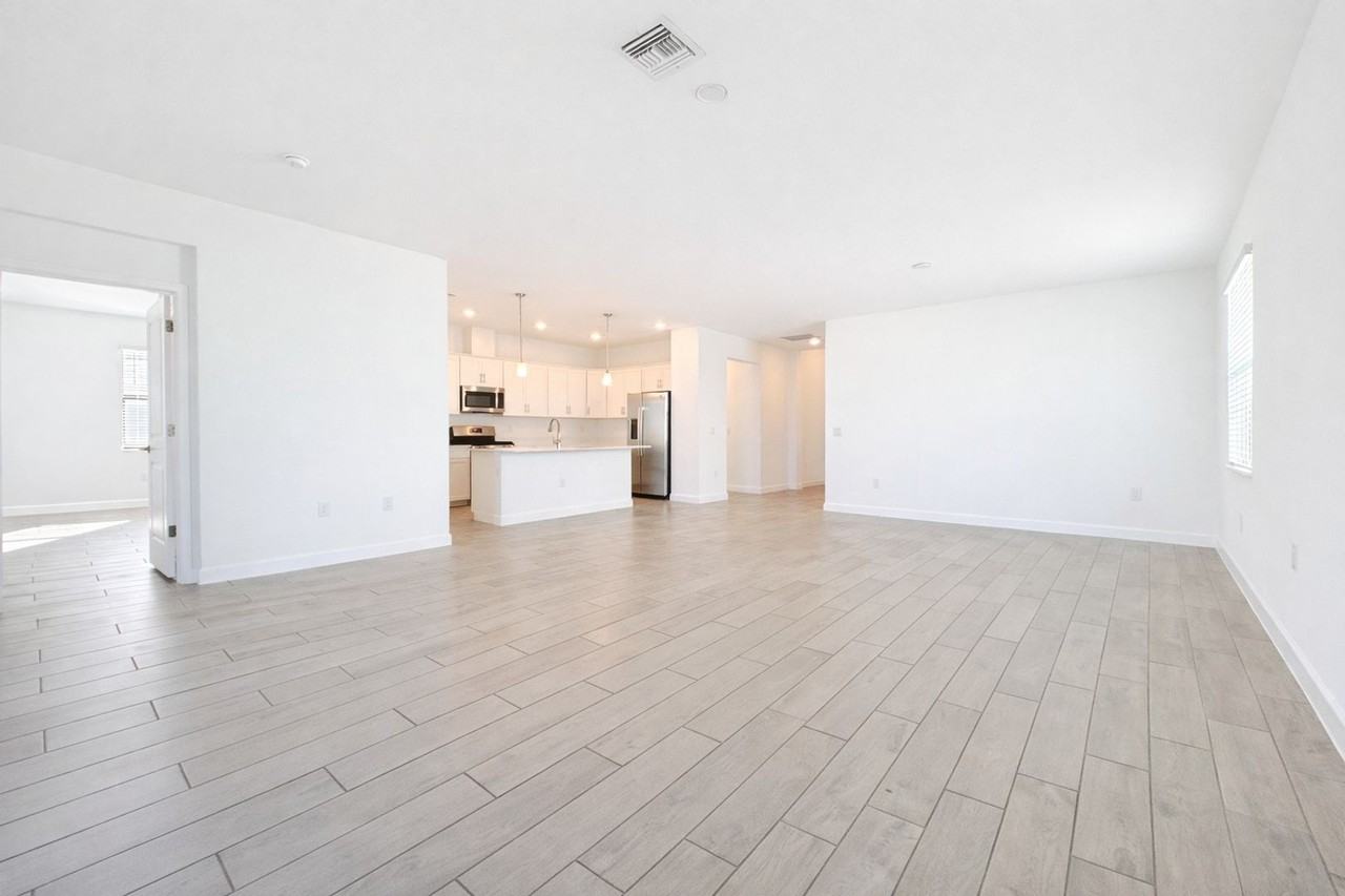 18680 Ives Dr - Photo 6 of 33