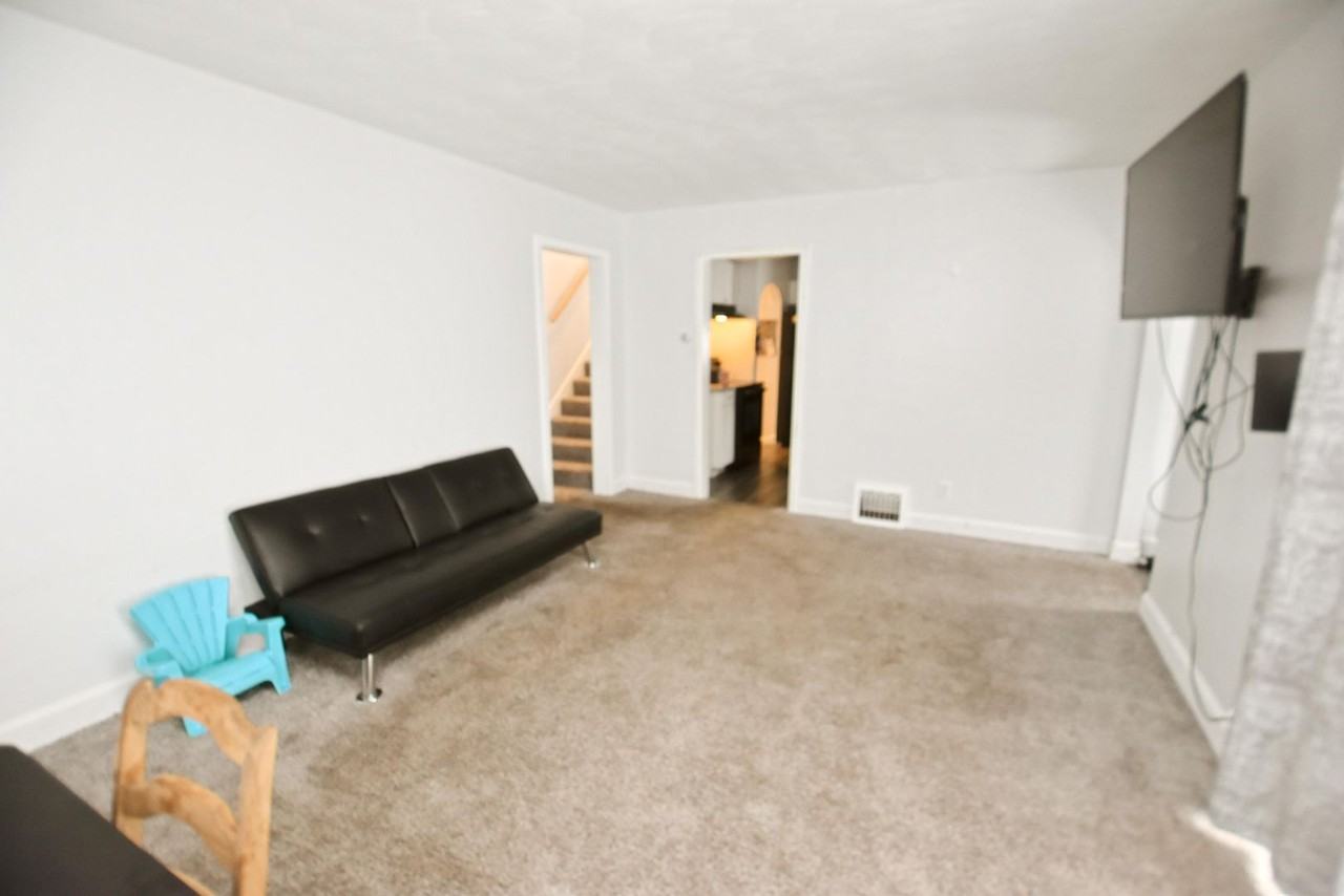 54559 Maple Lane Ave - Photo 2 of 19