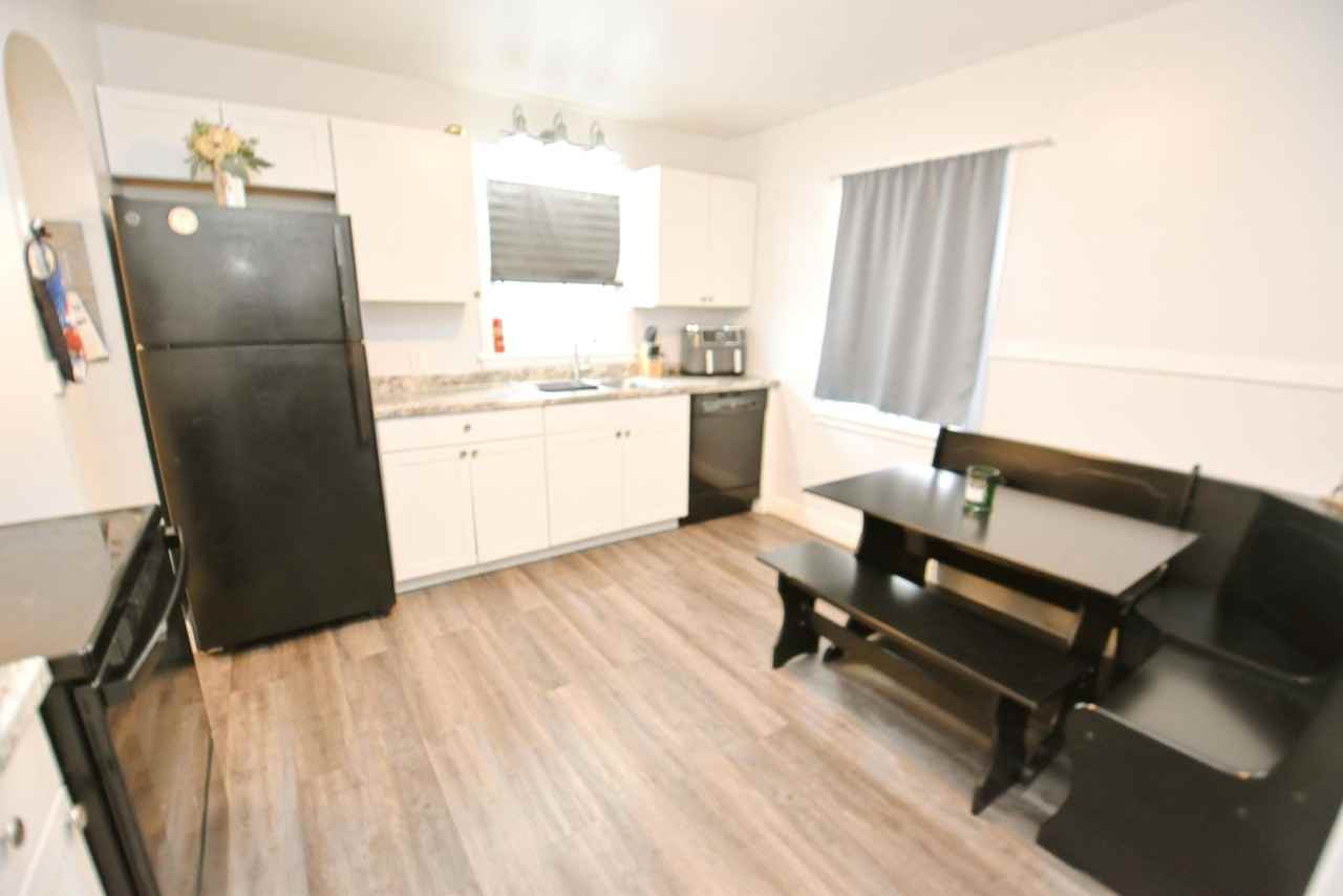 54559 Maple Lane Ave - Photo 4 of 19