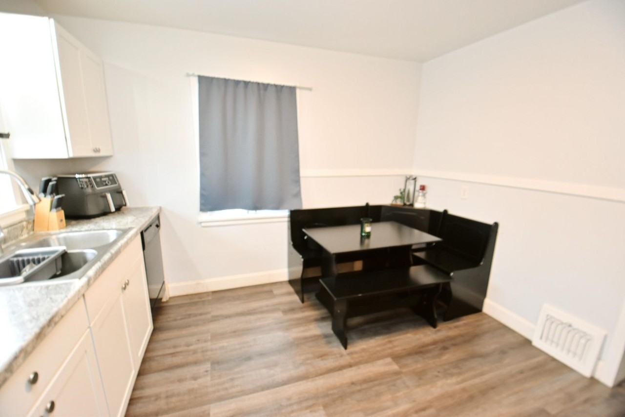 54559 Maple Lane Ave - Photo 6 of 19