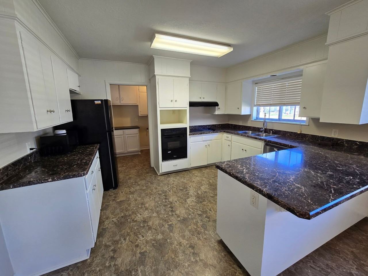 408 N Coulter Dr - Photo 6 of 23