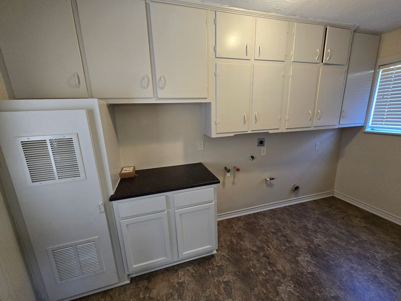 408 N Coulter Dr - Photo 7 of 23