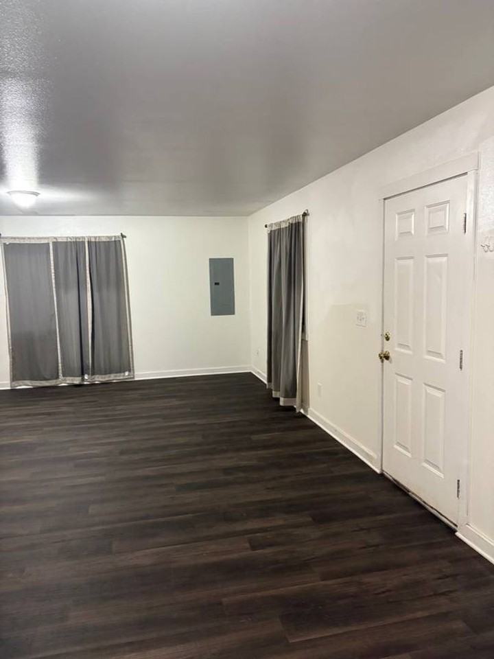 608 Mark Ave - Photo 6 of 11