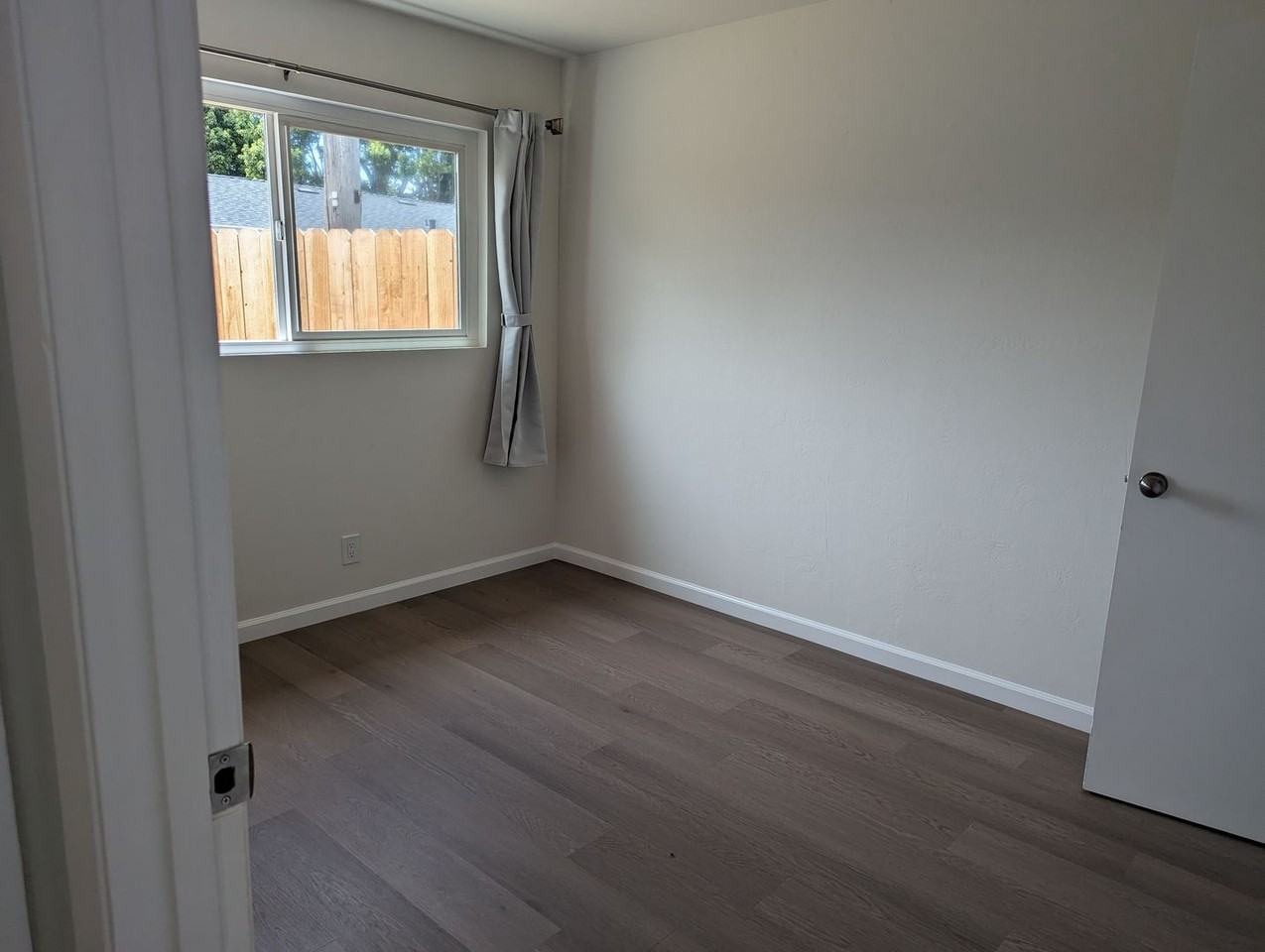 20957 Royal Ave - Photo 3 of 13