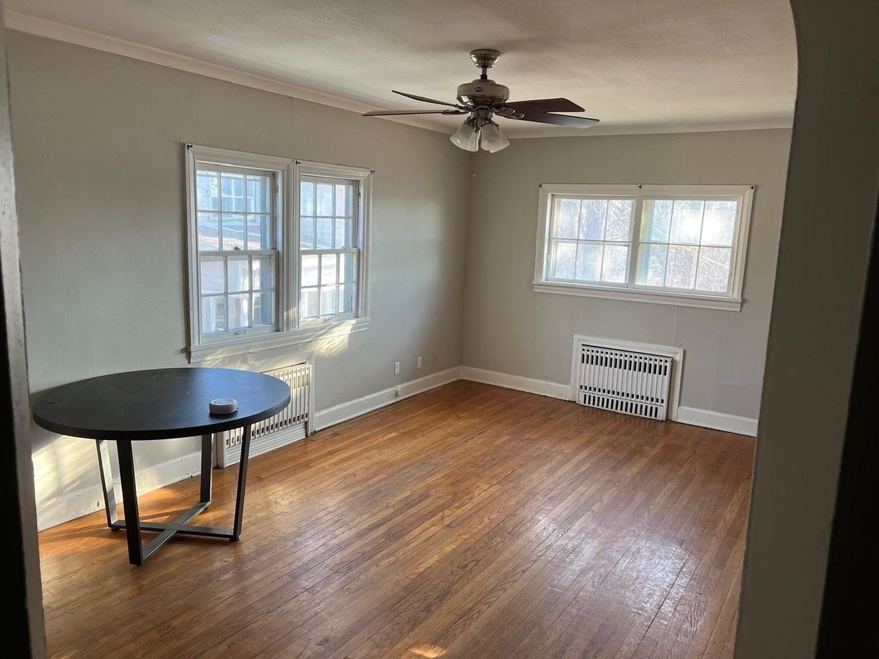 1614 Arlington Ave - Photo 2 of 9