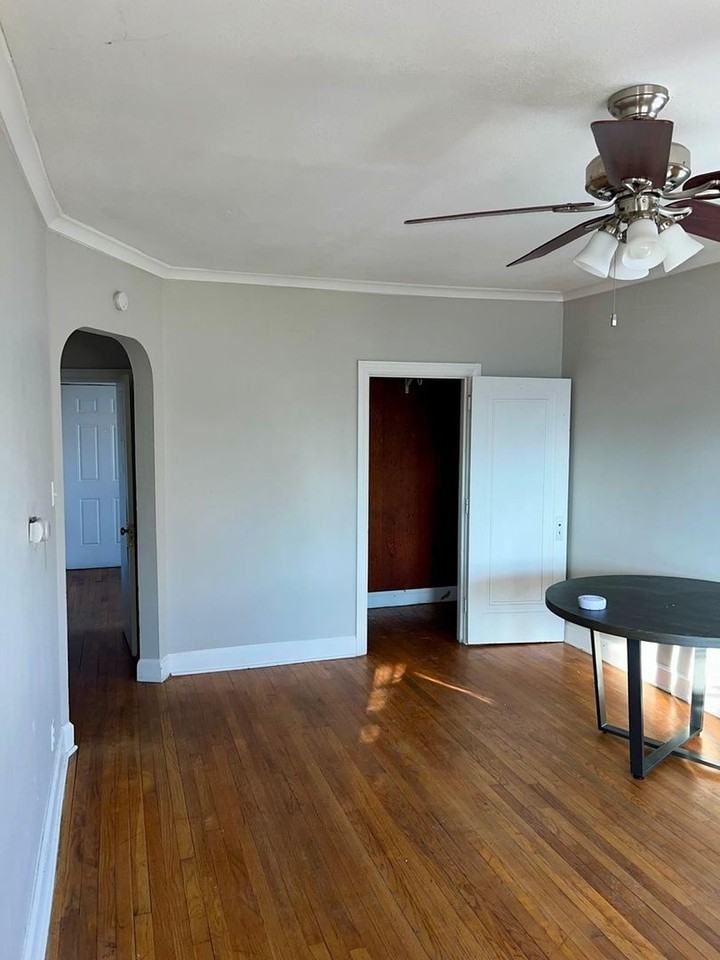 1614 Arlington Ave - Photo 3 of 9