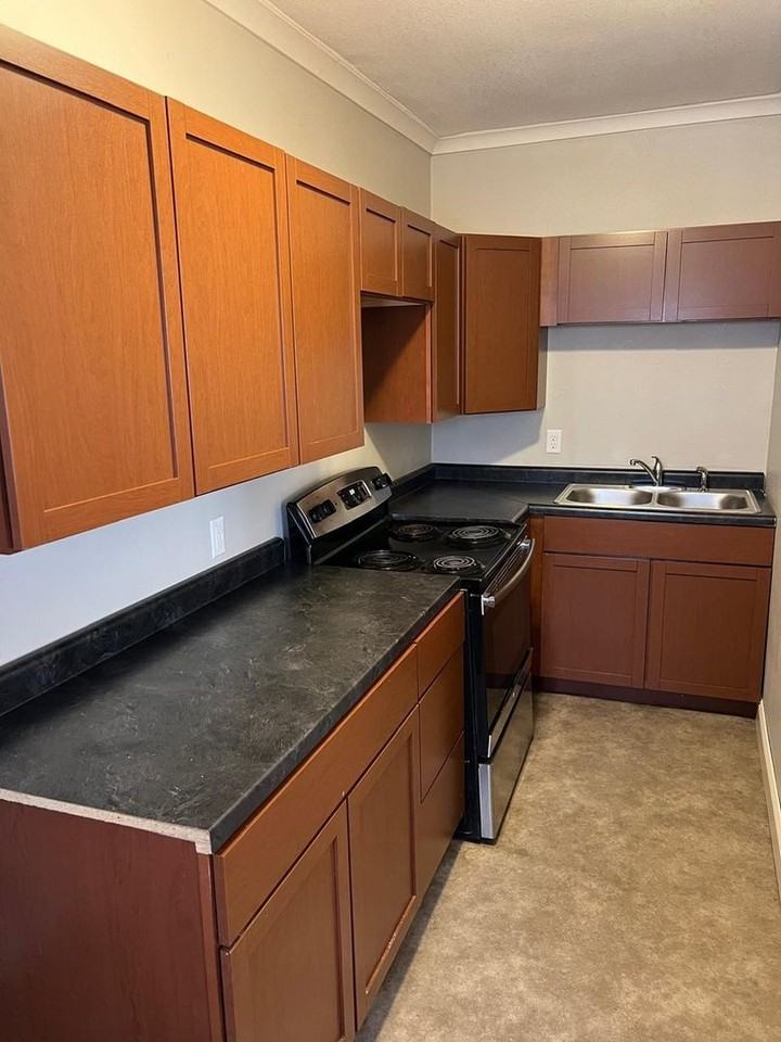 1614 Arlington Ave - Photo 4 of 9